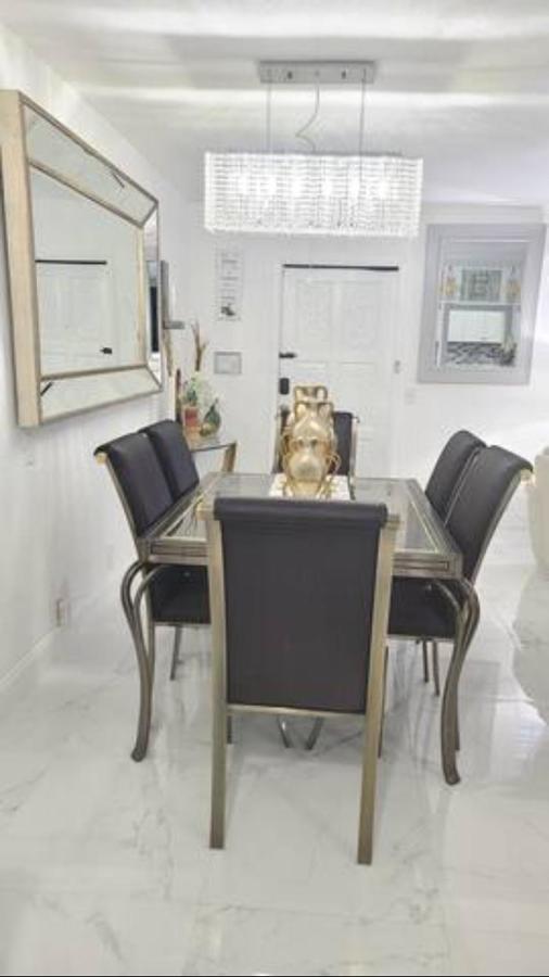 Palm Springs 3-Bedroom 2-Bath 5 Miles To The Beach Lake Worth Beach Dış mekan fotoğraf