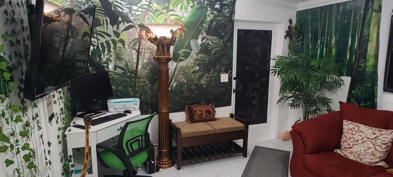Palm Springs 3-Bedroom 2-Bath 5 Miles To The Beach Lake Worth Beach Dış mekan fotoğraf